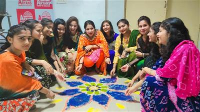 Aryans organises Mehndi Competition on the eve of Eid
