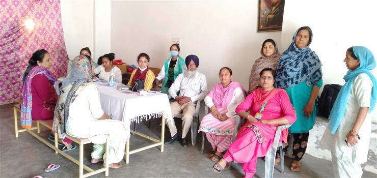 टाटा मेमोरियल अस्पताल मुल्लांपुर द्वारा ग्राम पंचायत ताजपुरा के सहयोग से नि:शुल्क कैंसर जांच शिविर का आयोजन किया गया