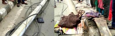 4 people sleeping on divider killed by speeding truck