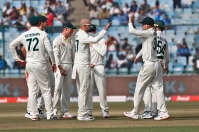 2nd Test, Day 3: India win by six wickets