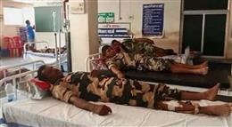 BSF ਜਵਾਨਾਂ ਦੀ ਬੱਸ ਦਰੱਖਤ ਨਾਲ ਟਕਰਾਈ, 17 ਜ਼ਖਮੀ 4 ਦੀ ਹਾਲਤ ਨਾਜ਼ੁਕ